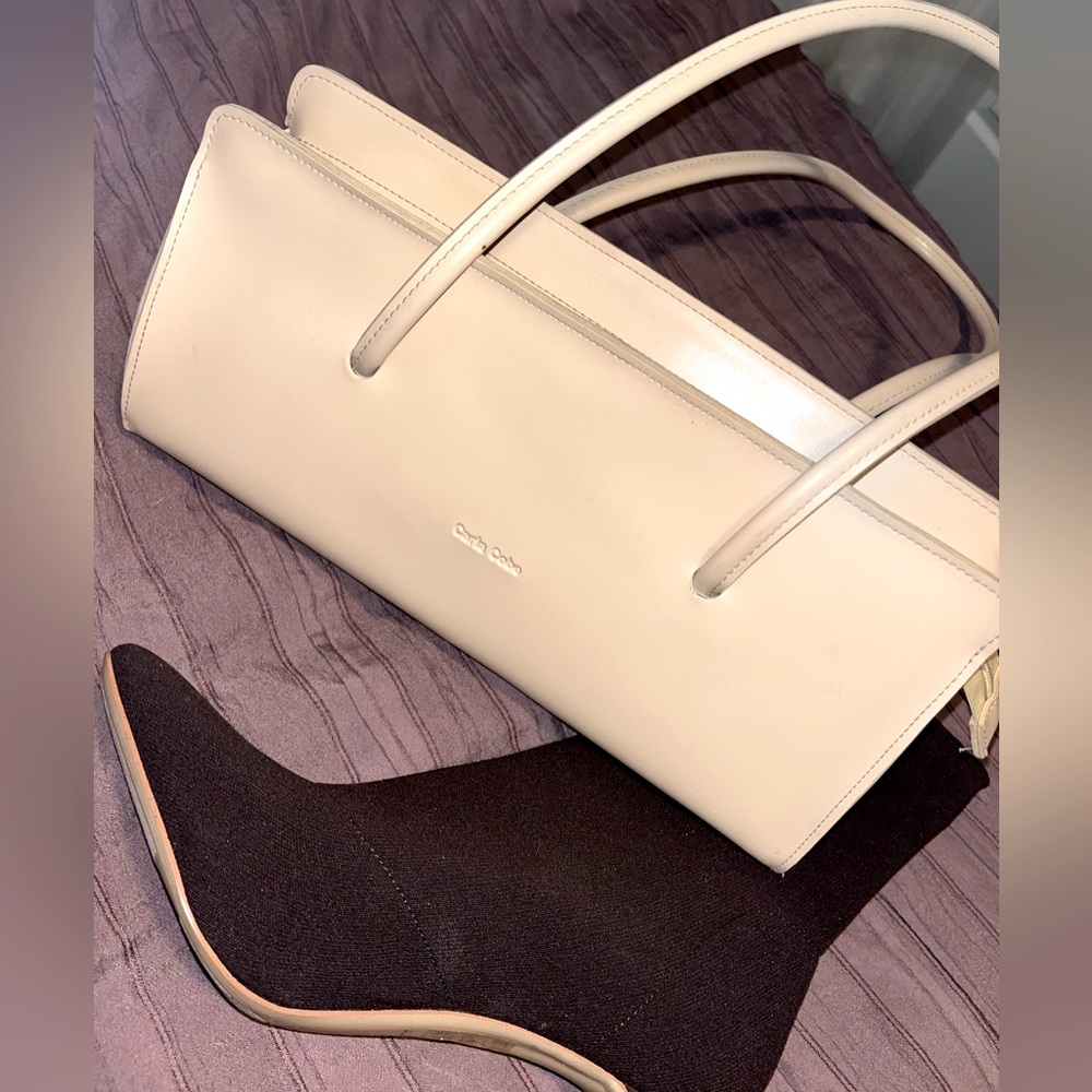 Tan Carla Cabo leather w/extended strap - VINTAGE 🔥🔥🔥